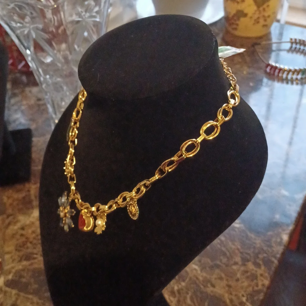 Necklace - Picture 2 of 5